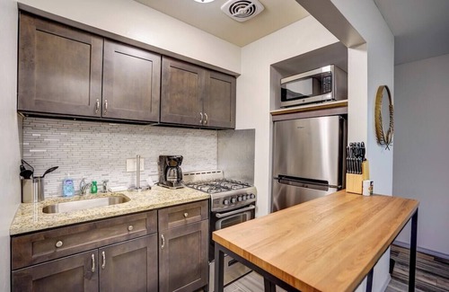 West Allis Apartment | Parking + Pets + Private Entrance +Near Med Center