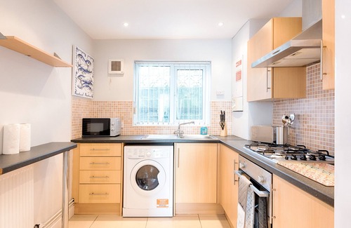 Landore House | Parking Private, Garden, Walk to Swansea Stadium