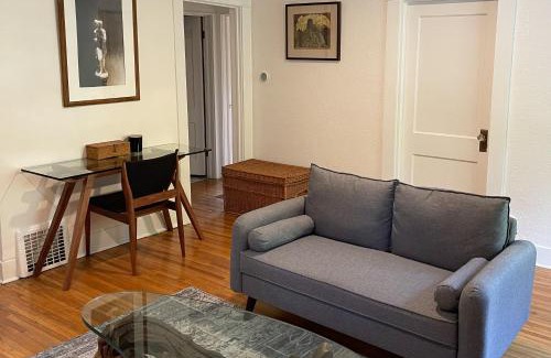 Manito House | Parkside Bungalow steps away from Manito Park