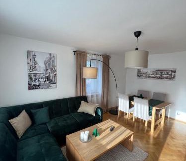 Srodmiescie Apartment | Parkside Charm by the Odra River near ZOO