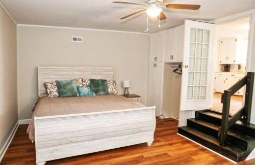 Stanley House | Parkside Retreat 3 Beds and Porch