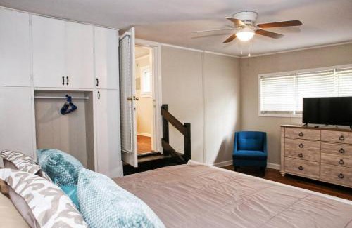 Stanley House | Parkside Retreat 3 Beds and Porch