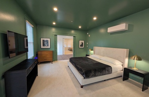 Goshen Bed & Breakfast | Parkway House Goshen Bed & Breakfast-Suite #2 - Boutique Style Family Friendly