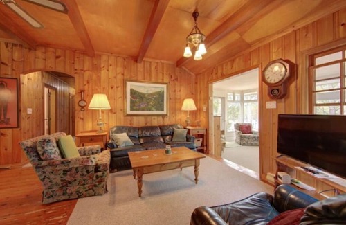 Coboconk Cottage | Parkwood Cottage Only for Families With Kids