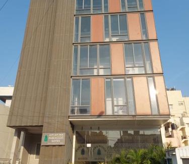 Kadubeesanahalli Hotel | Parkwood Suites Kadubeesanahalli-Fully Vaccinated Staff