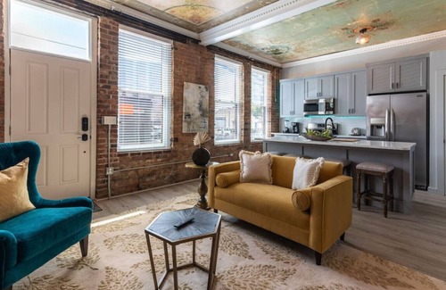 Over-the-Rhine Apartment | PARLOR: Explore OTR/DT: Restored 1894 Italianate