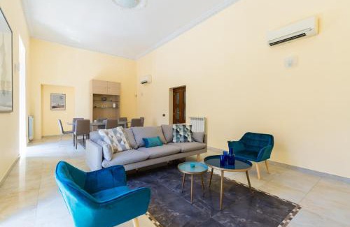 Naples City Centre Apartment | Partenope Spacious Home by Wonderful Italy