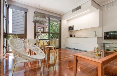 Golden Triangle of Art Apartment | Paseo del Prado II - 1-bedroom apartment with terrace