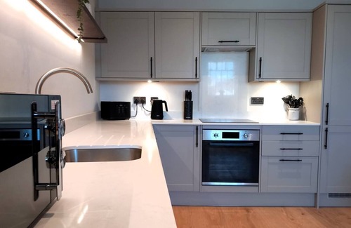 Bont Newydd Apartment | Pass the Keys | Apartment 2 Old Conservative Club in Historic Town