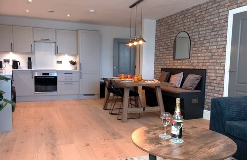 Bont Newydd Apartment | Pass the Keys | Apartment 2 Old Conservative Club in Historic Town