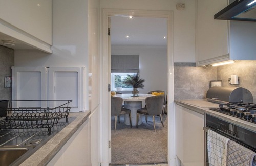 Newton Mearns Apartment | Pass the Keys | Beautiful Maisonette SW Glasgow