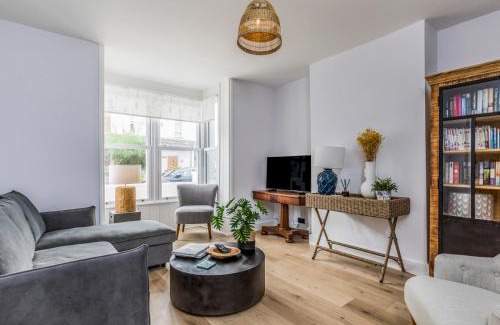 Felpham House | Pass the Keys Delightful 2 Bed House a Stones Throw From Beach