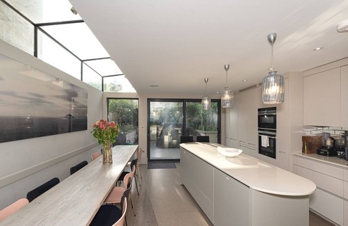 Nightingale House | Pass the Keys | Exclusive Family Home with Garden in Balham London