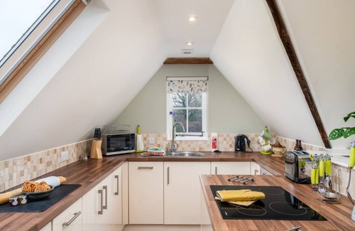 Little Missenden Apartment | Pass the Keys | Tranquil Chilterns Farm Hideaway