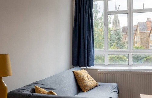 Brondesbury Apartment | Pass the Keys | Kilburn Cosy Apartment