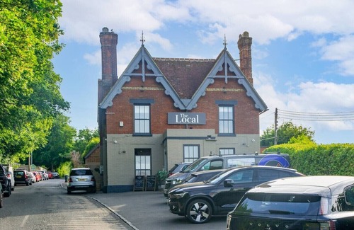 Petham Apartment | Pass the Keys | Larkey View a Tranquil Space for Two