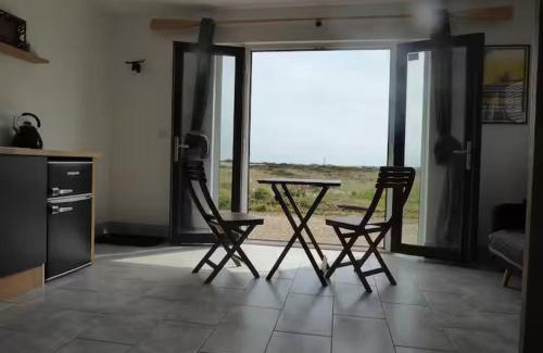 Dungeness Apartment | Pass the Keys Mistral Coastal Cabin - Dungeness sleeps 23