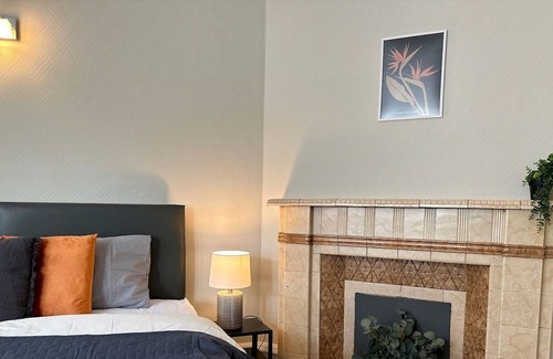 Watford House | Pass the Keys | Modern Spacious 2 Bed Flat in Central Watford