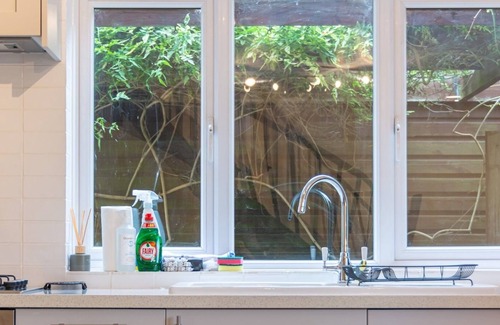 Preston House | Pass the Keys | Newly Refurbished Annex with Parking and Pool