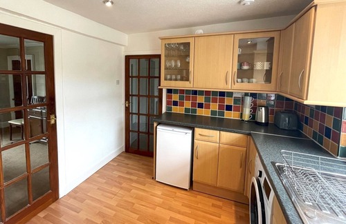 Castle Douglas House | Pass the Keys | Spacious 3BR Cottage in Beautiful Rural Setting