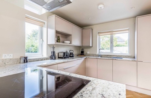 West Wittering House | Pass the Keys | Stylish and fresh 4 bed beach house with garden