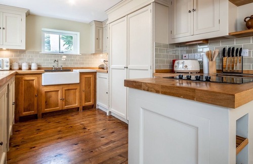 Chagford Apartment | Pass the Keys | Williams Nest Period Dartmoor Apartment in stunning town setting