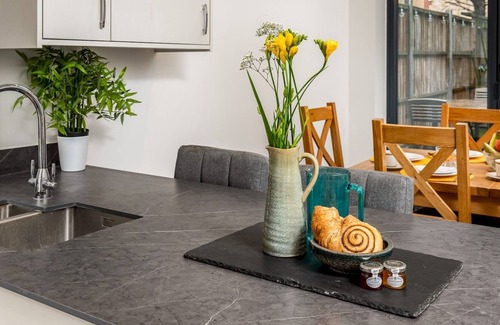 High Wycombe RV Rental | Pass the Keys | Wycombe and Handy Cross Townhouse