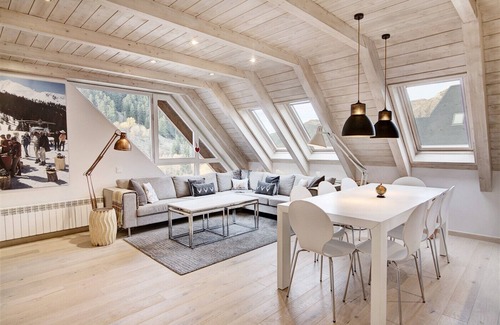 Baqueira Apartment | Passarell its a Beautiful typical mountain triplex for 12p at the foot of slopes in Baqueira 1500