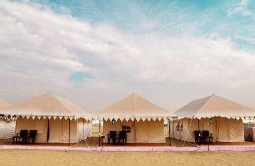 Sam RV Rental | Patel Desert Camp