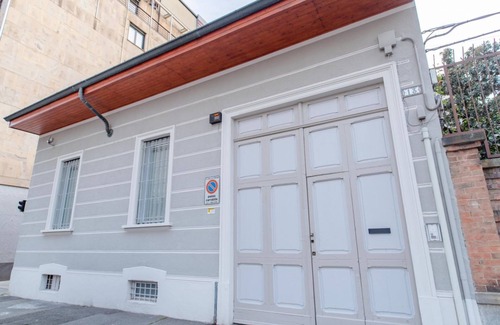 Cit Turin Apartment | [Patio] Ca’ Mesnil, By HappyHosTorino