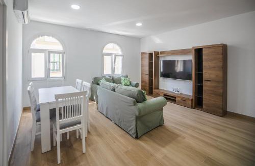 Algeciras Apartment | Patio Cuarenta 2B