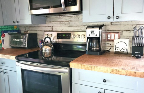 Gloversville House | PatriotsRest: Adirondack private waterfront with fishing/swimming/boat dock