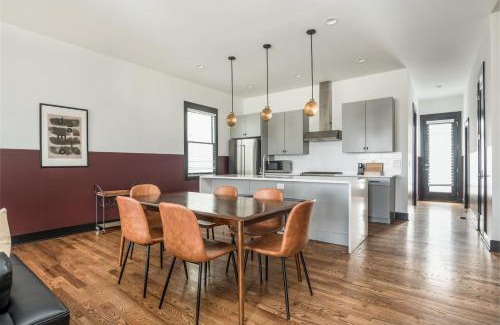 Buena Vista House | Patsy Emmylou by AvantStay Stylish 2 Home Buyout in Heart of Nashville