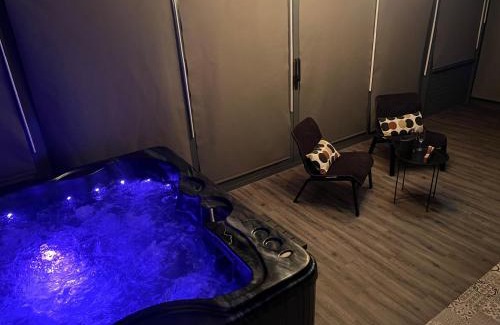 Sorbais Bed & Breakfast | PAUSE NATURE SORBAIS gîte 2 personnes avec grand SPA privatif, STREAMING et arrivée autonome