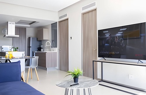 Financial District House | Pavilion 17H by Del Mar