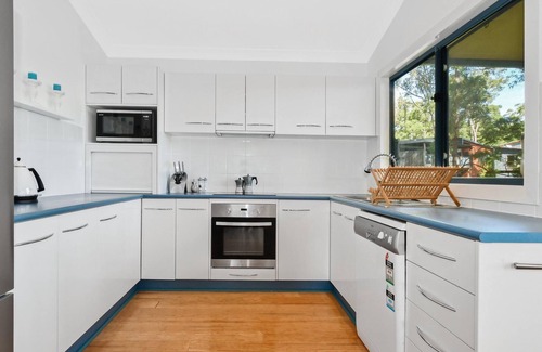 Elizabeth Beach House | Paws and Relax - accommodates the whole family including your fur babies