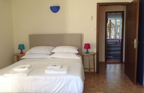 Kifisia House | Peace and privacy in the middle of the most luxurious suburb of Athens