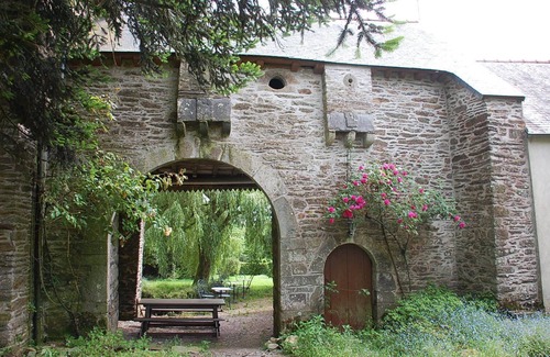 Comblessac House | PEACE, PRIVACY AND HISTORY—ALL WRAPPED UP IN A MAGICAL SETTING!