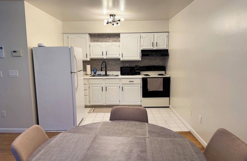 Goshen Apartment | Peaceful 1-bedroom Suite in Goshen NY, 5 mins from Legoland! AC, Wi-fi, Pool inc
