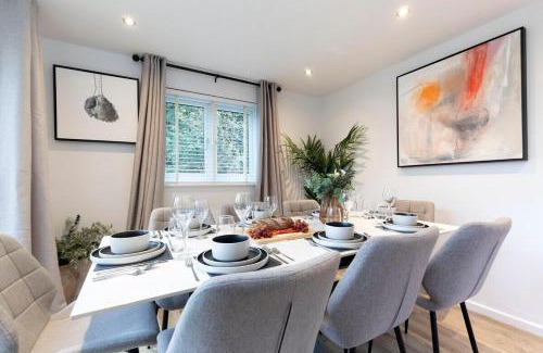 Cheltenham House | Peaceful 5-Bed Detached Home