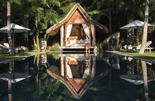 Dyanapura Villa | Peaceful, 7BR Villa for Group in Seminyak Area