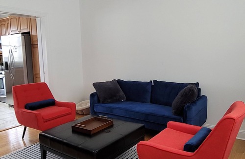 Center Moriches House | Peaceful and bright 4 bedroom getaway house-5 min from the beach!