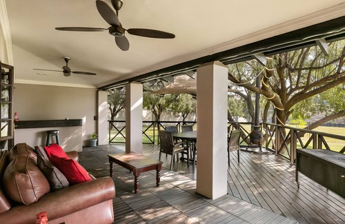 Centurion House | Peaceful and Private - Luxury Self Catering Home in Lanseria