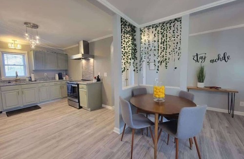 North Belmont House | Peaceful Belmont Ranch 4BD/2BR