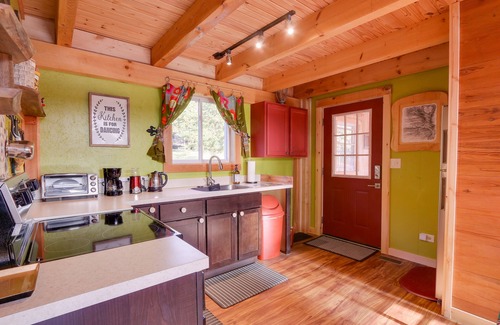 Ridgeway House | Peaceful Berkeley Springs Home: Escape to Nature!