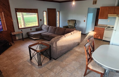 Langley Cabin | Peaceful cabin near Grand Lake on big lot