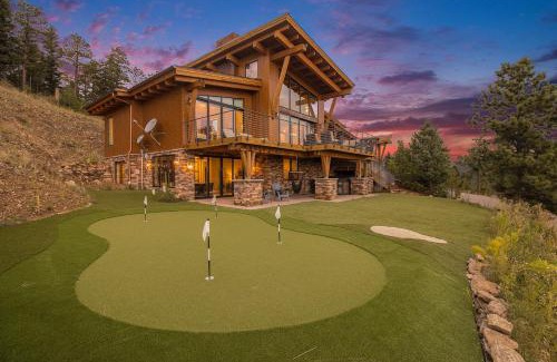Bailey House | Peaceful Cabin W Hot Tub & Fire Pit