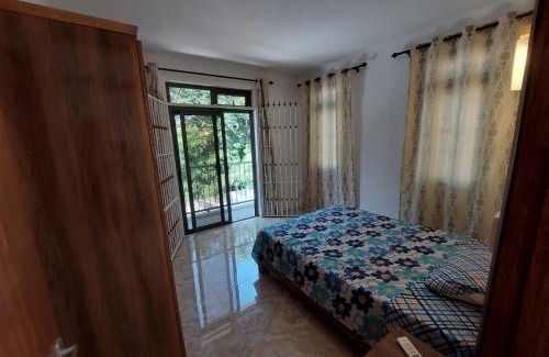 Calodyne House | Peaceful Calodyne Stay with Pool