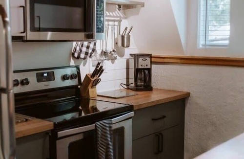 Orford House | Peaceful Chalet, Near Festivals & Parks