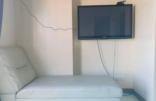 Valencia House | Peaceful City View Condo for Rent in Quezon City